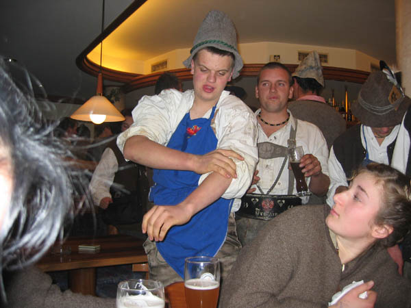 lederhosnball0091